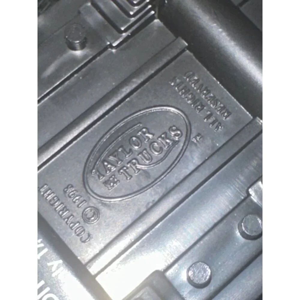 Mobil 1 Mobil‎ 2000 Edition Taylor Trucks Diecast Model